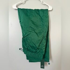 Green Track pants !! Size Medium NWT 💚💚💚